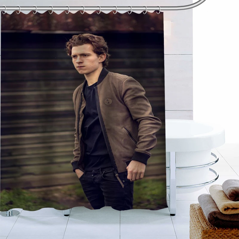 New Arrival Tom Holland Shower Curtain Polyester Fabric High Defintion Print Bathroom Curtain Waterproof 12 Hook Bath Curtain