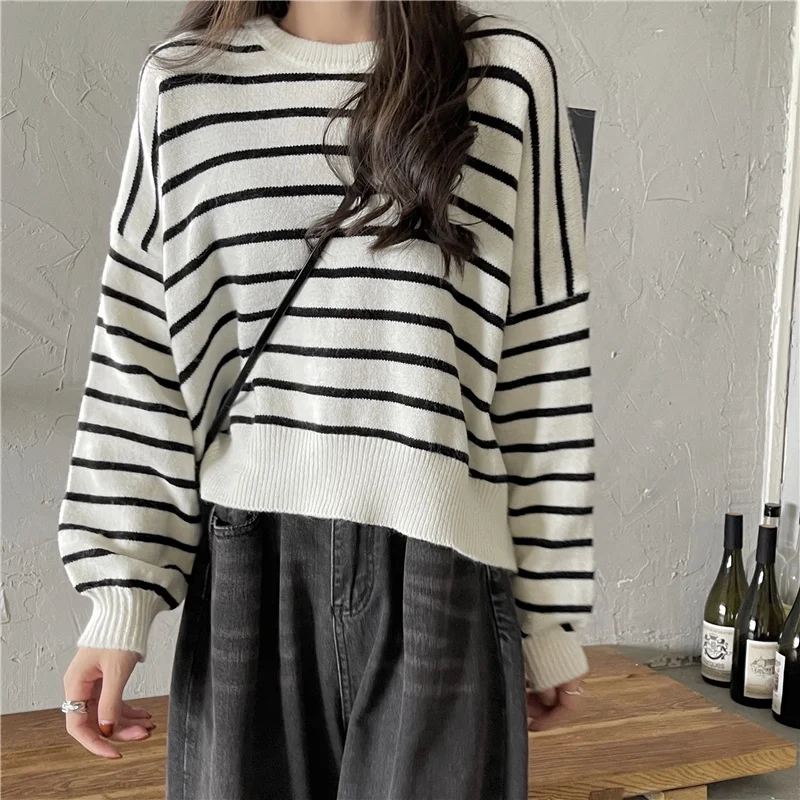 Women New Four-color Striped Knitted Sweater Casual Round Neck All Match Autumn Long Sleeve Loose Knitting Sweater Coat Top