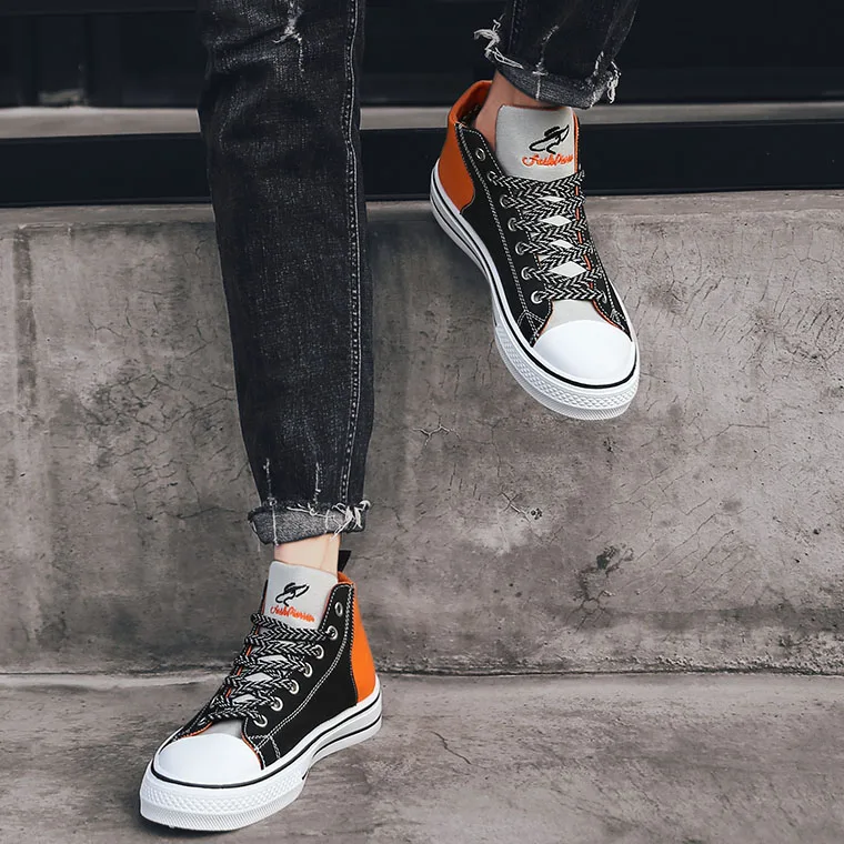 Sepatu Kanvas Kasual Pria Hitam dan Jingga Sneakers Kasual Uniseks High Top Modis Sepatu Flat Cetak Antilembap untuk Pasangan