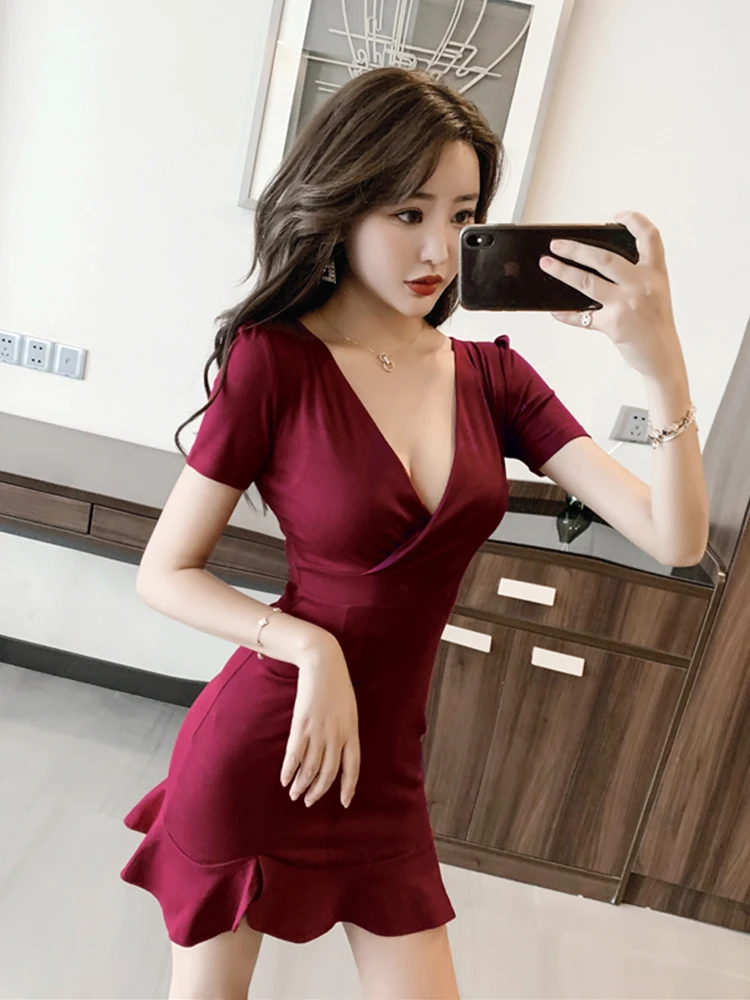 

Club Women V-Neck Sexy Dresses Summer Short Sleeve Bag Hip Women Dresses Fashion Trumpet Female Dresses LJ3002