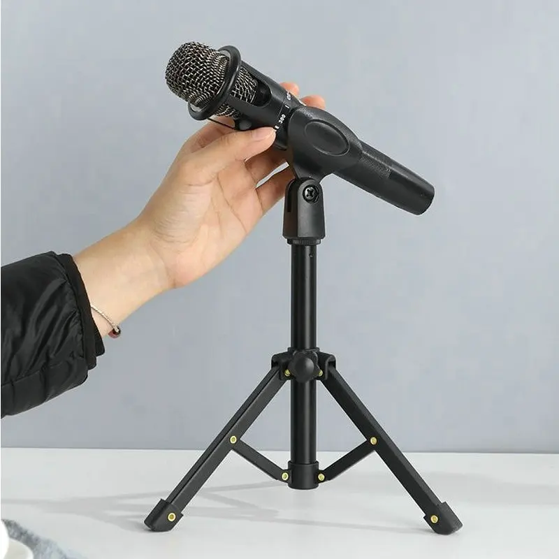 حامل ميكروفون صغير محمول قابل للطي لسطح المكتب من 5/8 بوصة إلى 3/8 بوصة برغي للبودكاست والدردشة عبر الإنترنت والمؤتمرات