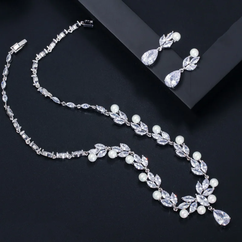 CWWZircons Elegant Dangle Drop Cubic Zirconia Leaf Flower Big Pearl Necklace Earrings Bridal Wedding Jewelry Sets for Women T362