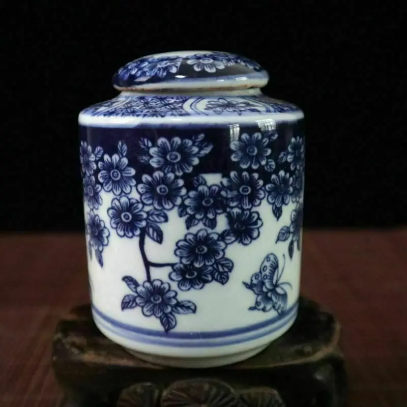 Chinese Old Porcelain Blue White Butterfly Love Flower Pattern Tea Caddy Pot Antique Decorative Kitchenware Collectible Item