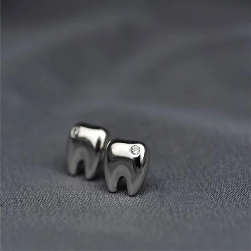 New Fashion Creative Shiny Tooth Personality 925 Sterling Silver Jewelry Not Allergic Crystal Popular Stud Earrings E073