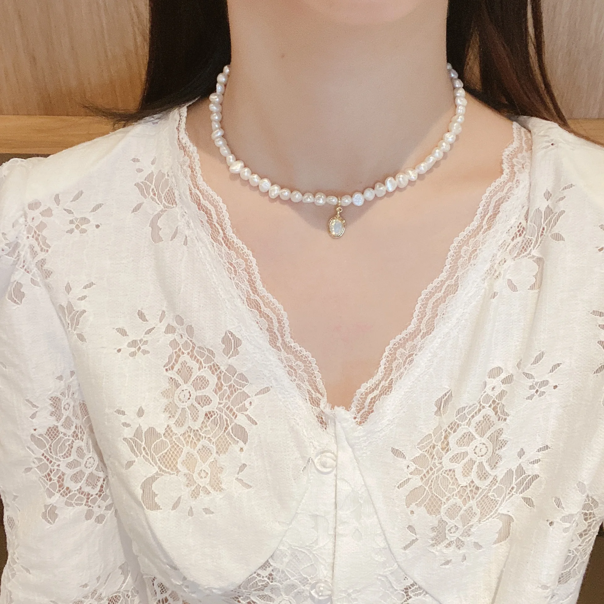 Natural Pearl Necklace Jewelry Necklace for Women Fashionable Vintage Necklace Collarbone chain  Collar