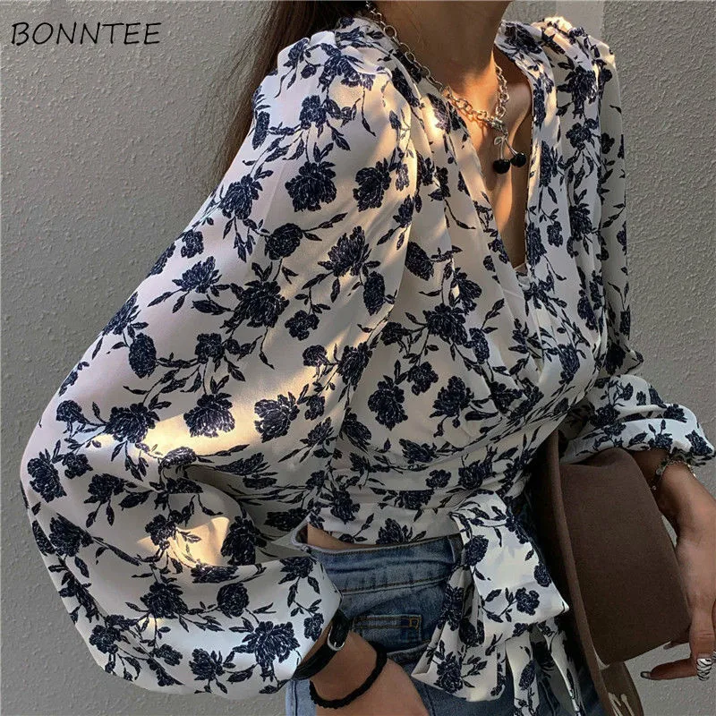 Blouses Women Floral Vintage V-neck Spring Sexy Crop High Street Lantern Sleeve Bandage Simple Ulzzang All-match Female Slim Ins