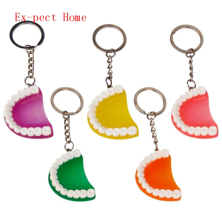 100pcs Maxillary Teeth Keychain Dentist Decoration Key Chains Plastic Tooth Model Shape Dental Clinic Gift