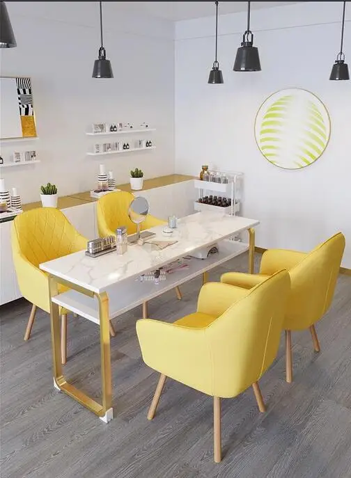 Table à ongles rouge simple, double couche