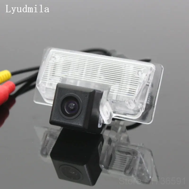 Car Reverse Camera For Nissan NV350 Caravan Urvan E26 2012~2020 For Nissan Serena C25 C26 Rear View Camera HD CCD Night Vision