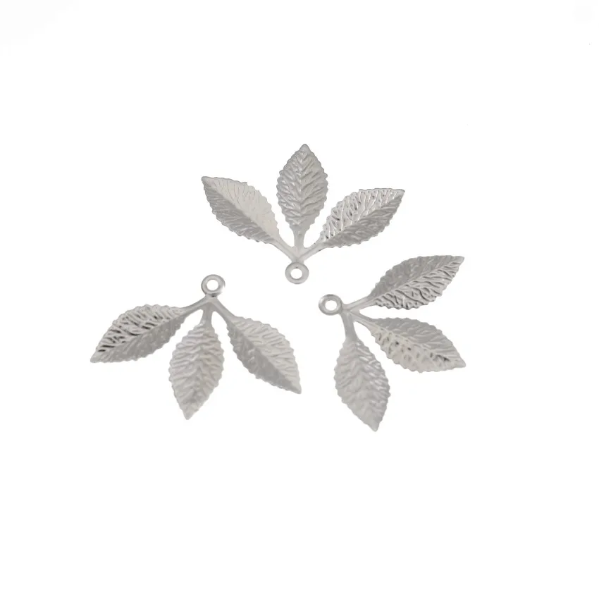 20Pcs Filigree Leaves Leaf Metal Crafts Decoration DIY Findings 2.3X3.0cm (2 COLOR)