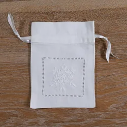B023  White Linen Cotton  204 pieces embroidery  Gift Sachet bags Travel storage pouch Drawstring bags