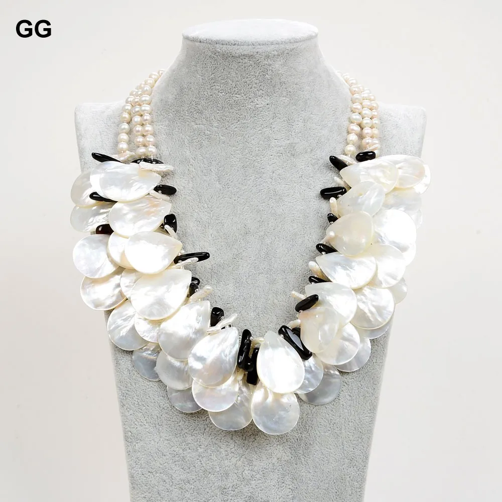 GuaiGuai Jewelry Beautiful Natural White Biwa Pearl White Shell Black Onyx Necklace For Women