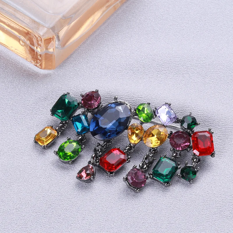 Exaggerated Personality Colored Crystal Brooch for Woman Temperament Sweater Suit Coat Jewelry Accessories