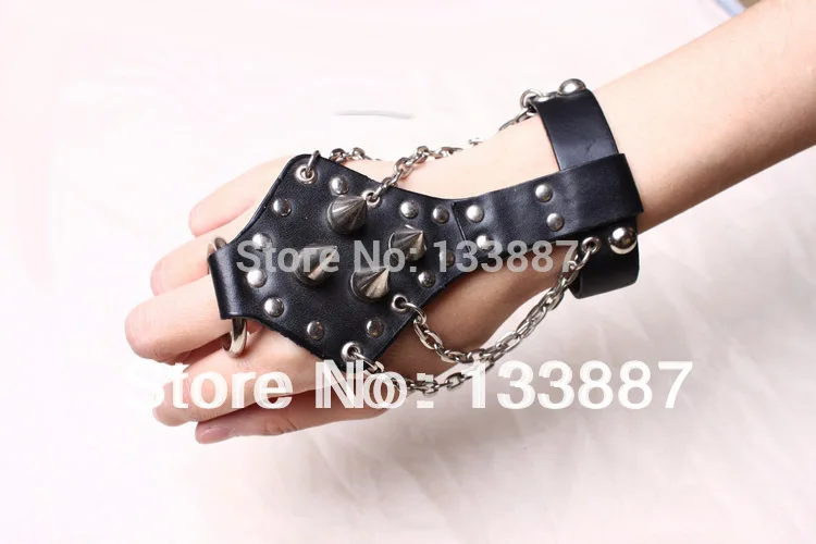 Punk Stud Glove Bracelet Rock Spike Bracelet Wristband Leather Stud Hand Jewelry