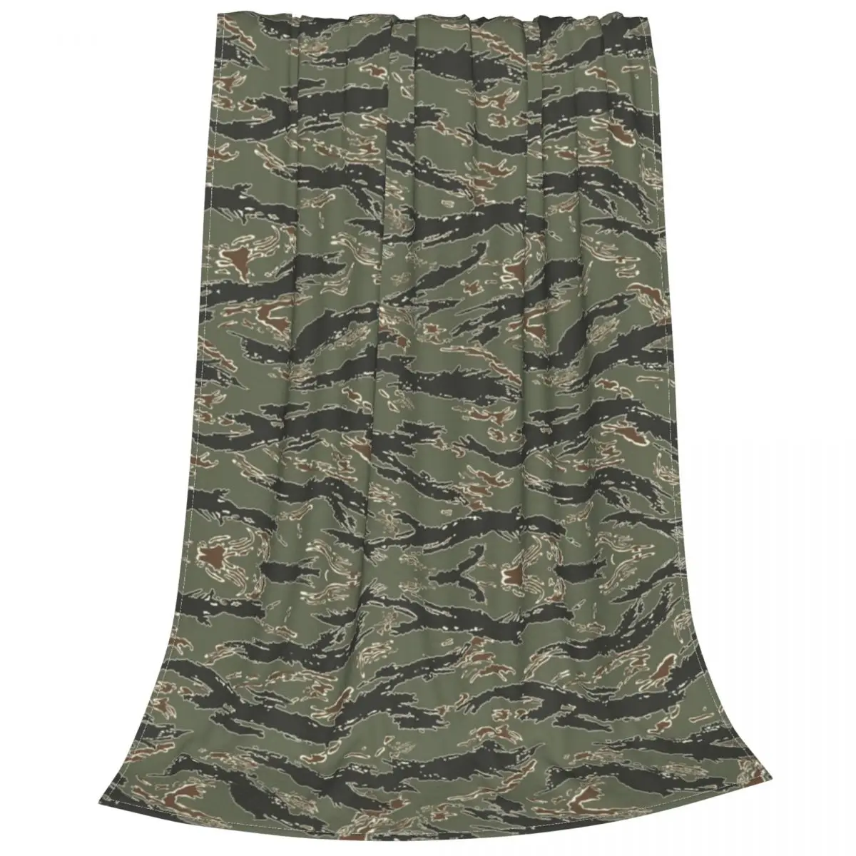 Tiger Stripe Camouflage Blanket Flannel Spring/Autumn Army Military Camo Thin Throw Blanket for Bedding Plush Thin Quilt