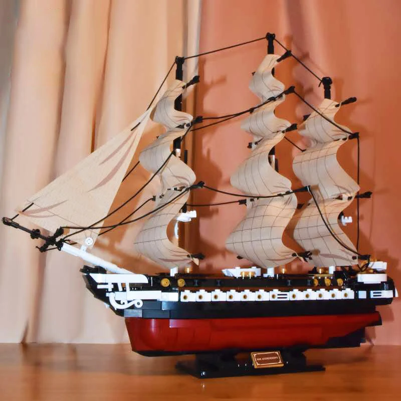 Idea series Pirate Sailing Ship Building Blocks Old Ironsides Boat USS Constitution ship Bricks Construction Toys Christmas Gift