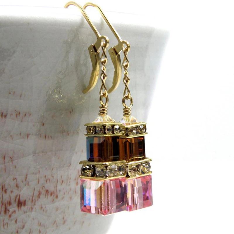 

Vintage Drop Dangle Earrings for Women Girl Luxury Pendant Earrings Factory supply attractive style super quality earrings 2021