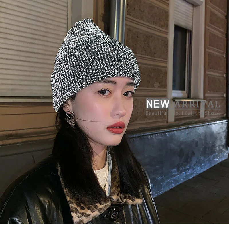 Winter  Reflective Fishing Night Running Beanie Hats Men Women Lady Girls Warm Cap Outdoor Windproof  Knitted Hat