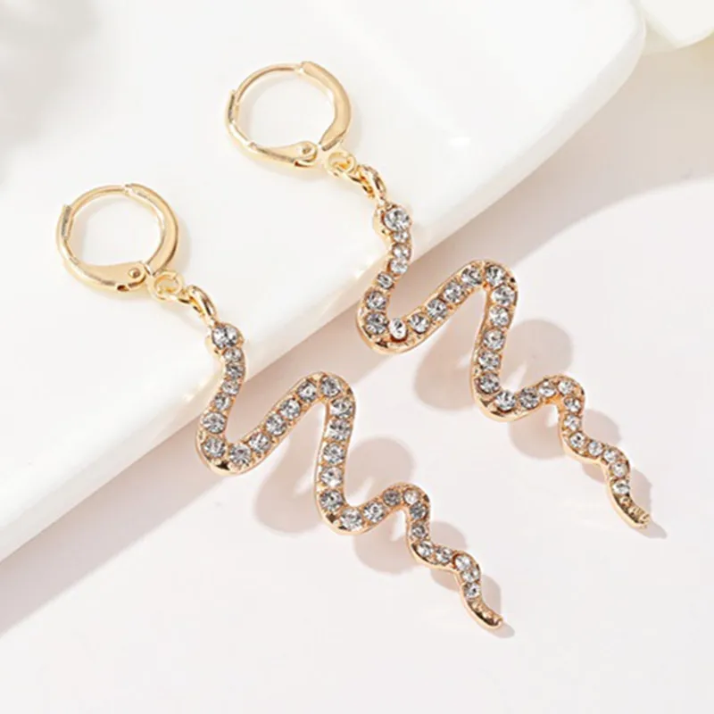 Women\'s Punk Style Animal Snake Earrings Fashionable Cute Snakelike Rhinestone Pendant Stud Earrings Simple Wave Ear Buckle Jewe