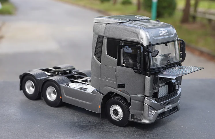 Quality Factory 1:24 Foton Auman Digital Galaxy Yinhe Diecast Heavy Tractor Truck Lloy Trailer Simulation Model for Gift, Toys