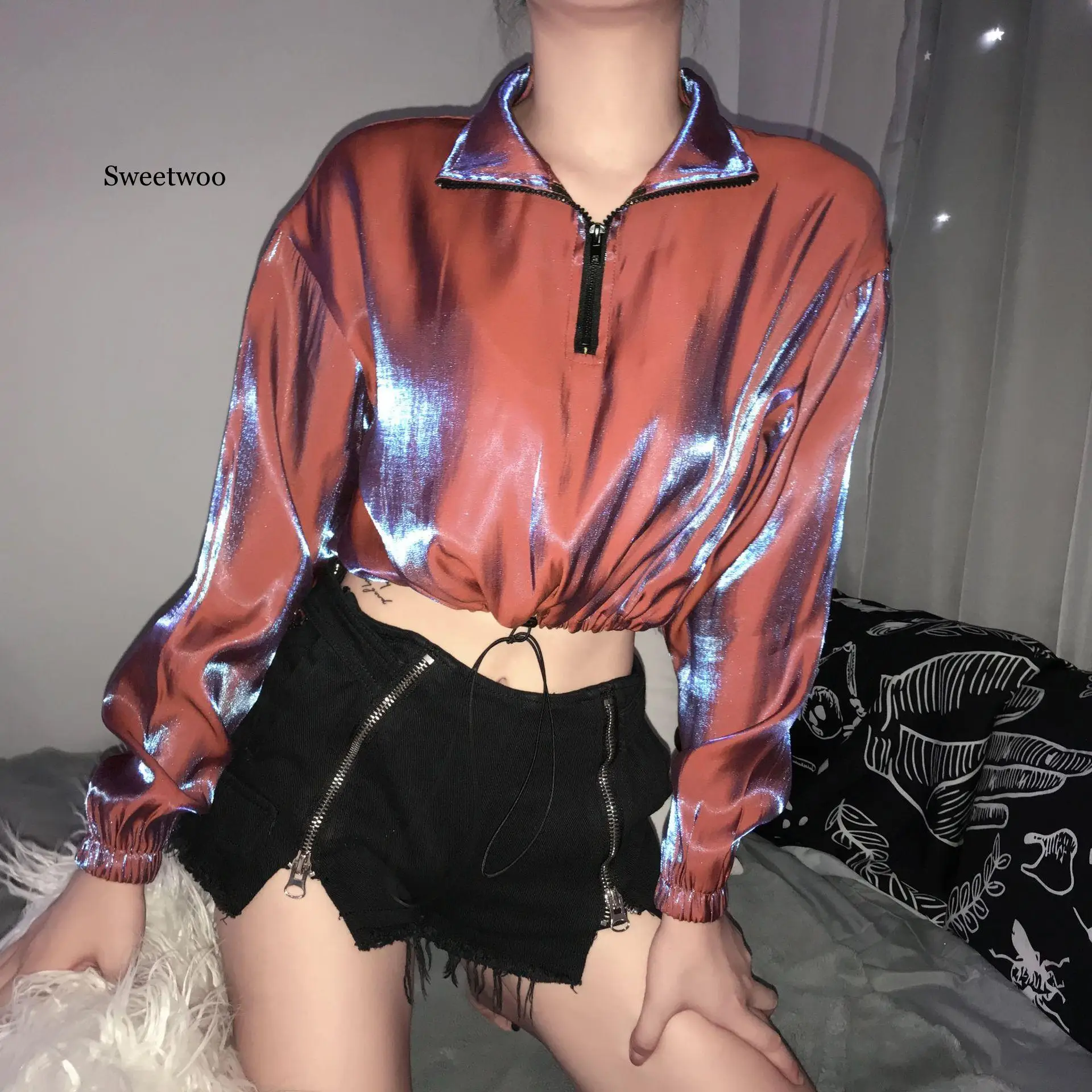 

SWEETWOO Korean Streetwear Cropped Sweatshirt Women Glitter Zipper Turtleneck Long Sleeve Hip Hop Crop Top Sweatshirt Streetwear