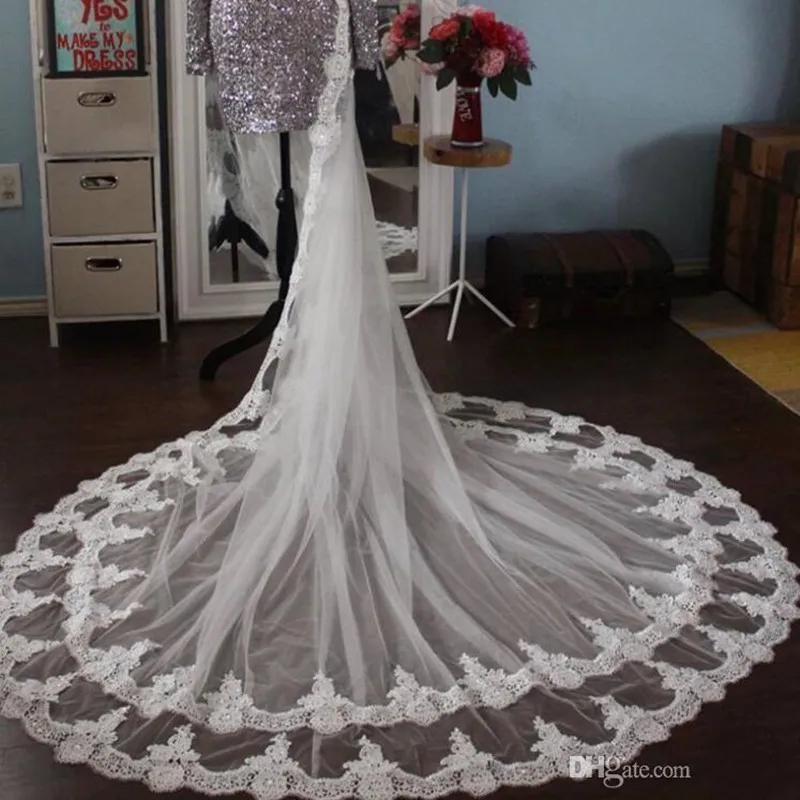 Elegant Wedding Veils White Luxe Bridal Wraps One Layer Lace Sequins Chapel Length Velo Accessories Mantilla With Combs