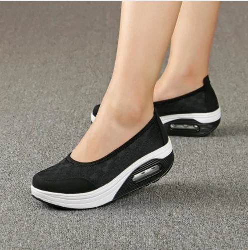 

New Fashion Women Shoes Woman Platform Shoes Female Flats Comfortable Bling Causal Shoes Loafer Slip on Ladies Shoes Large size