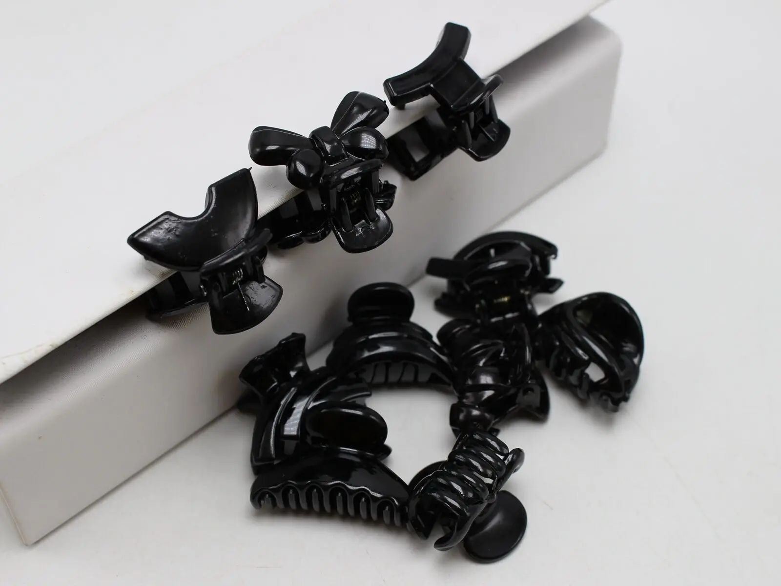 10 Assorted Black Plastic Mini Hair Claw Clamp Clips Bangs clips For Women Girls