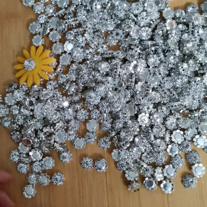 Engood 100Pcs DIY Round Metal Rhinestone Small Button for Wedding Sewing Trim Embellishments Craft Buckles Headband ZJ108-HZ166