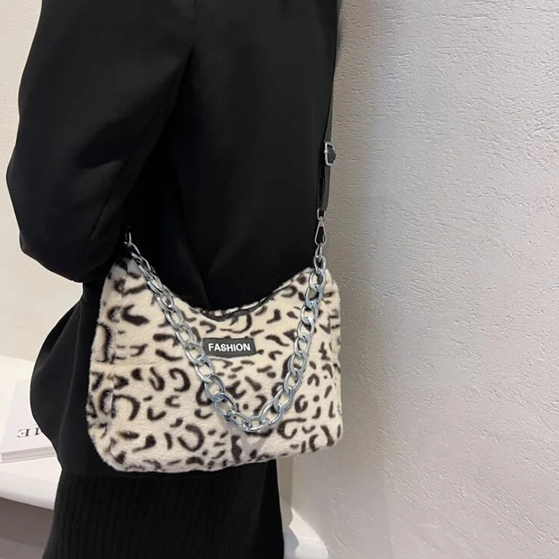 Zimowa torba na ramię ze sztucznego futra moda zwierząt drukuje torby Crossbody na damski łańcuszek projektant torebki damskie torebki pod pachami