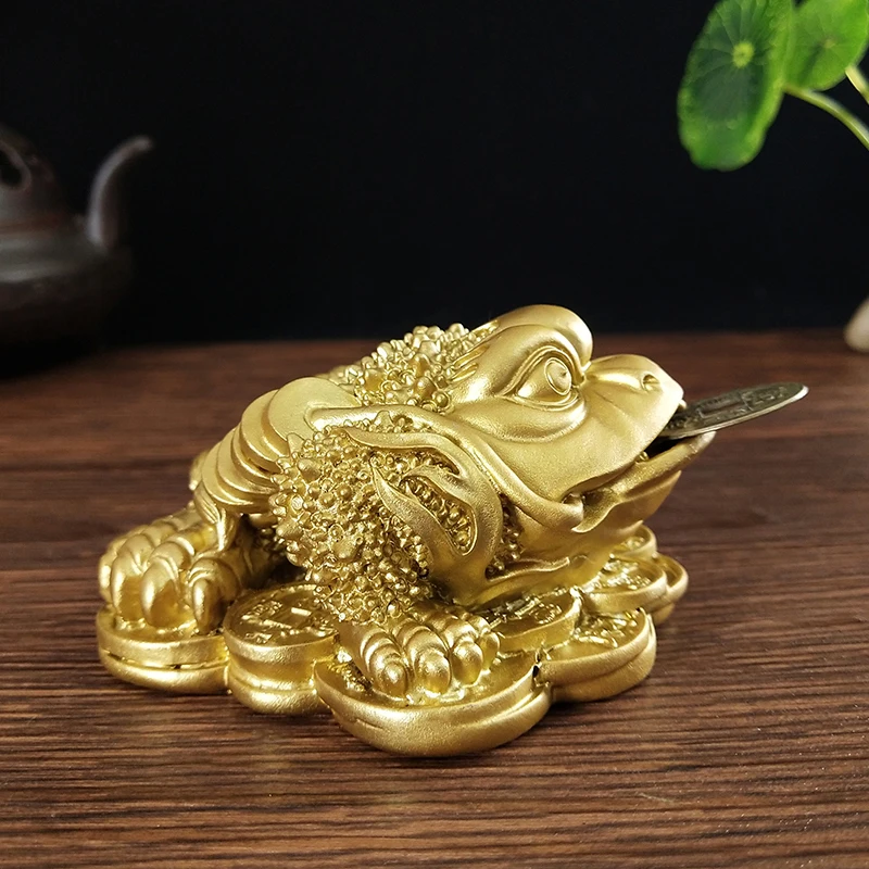 Golden Three Legged Toad Frog Statue Sculpture Ornament Buddha Statue Resin Figurines Lucky Gifts Money Coin Home Decoration