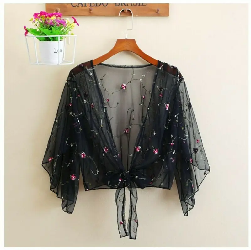 2021 Hot Sale Women Sexy Top Beach Swimsuit Swimsuit Floral Top Cardigan Thin Coat Mesh Embroidery Blouse Cover Up Women