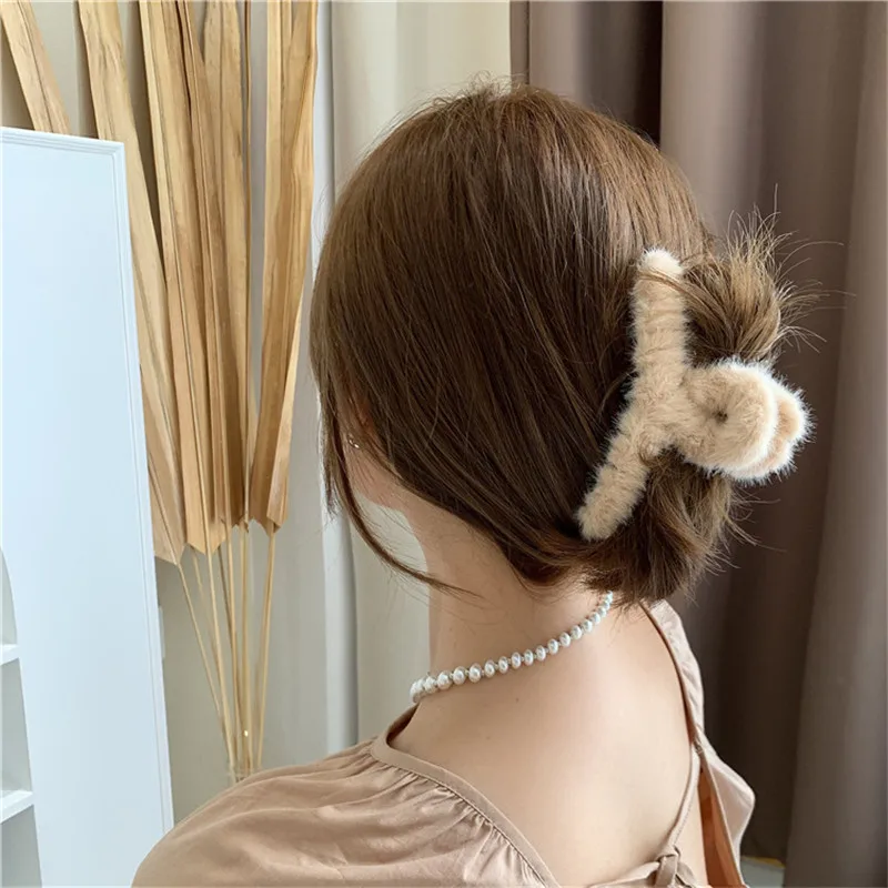 Japanese and Korean New Elegant Plush Hair Clip Back Hairpin Korean Style Hair Clip Hairpin Clip Shark Clip Women