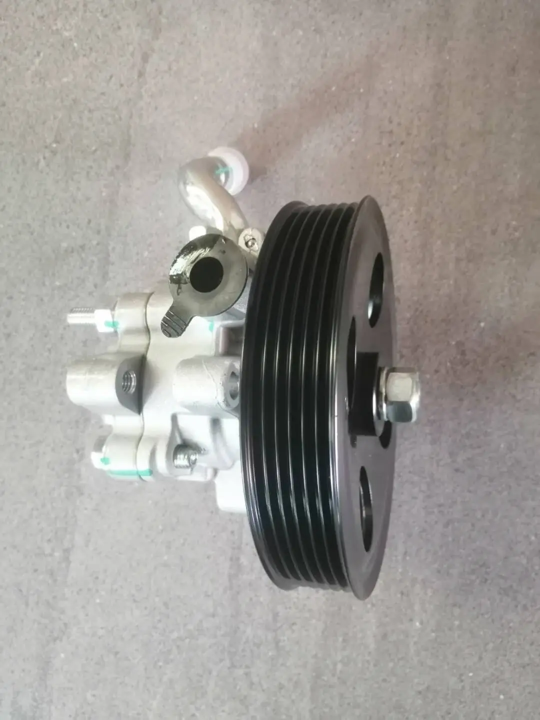 FOR SAIC Maxus G10 diesel vehicle steering gear booster pump Chase G10 steering gear booster pump steering pump