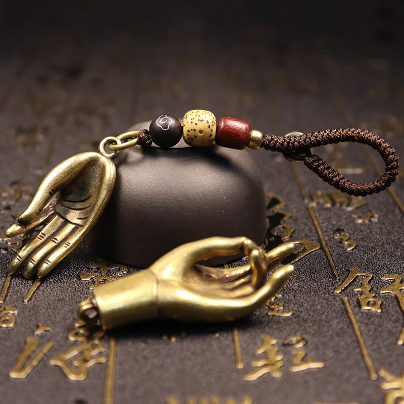 Retro Antique Copper Buddha Hand Lucky Pendants Jewelry Men Car Keychain Necklace Pendant Feng Shui Decorations Ornaments Crafts