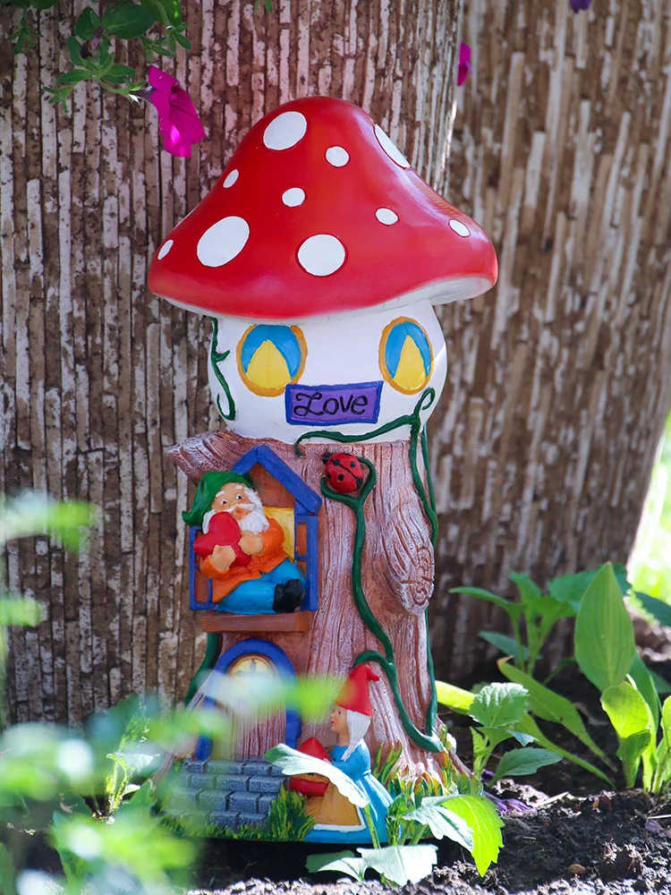 

Garden lawn decoration resin ornament simulation mushroom stump princess dwarf beetle Dream Castle