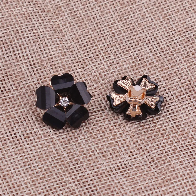 WENHQ Korean Flower Shape Clip on Earrings Without Pierced for Women Fashion Gold Color Silver Plated Ear Clip Cuff Earrings