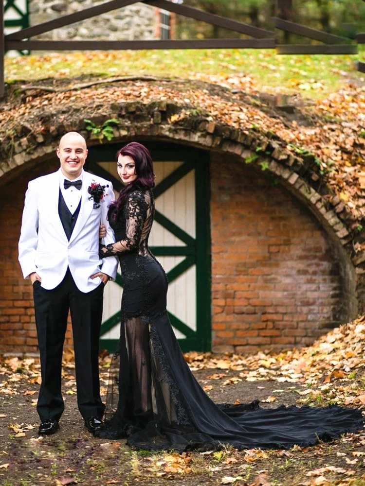 

Gothic Black Lace Mermaid Wedding Dress Long Sleeve See Through Customized Bridal Gowns 2020 Robe de mariee Appliques