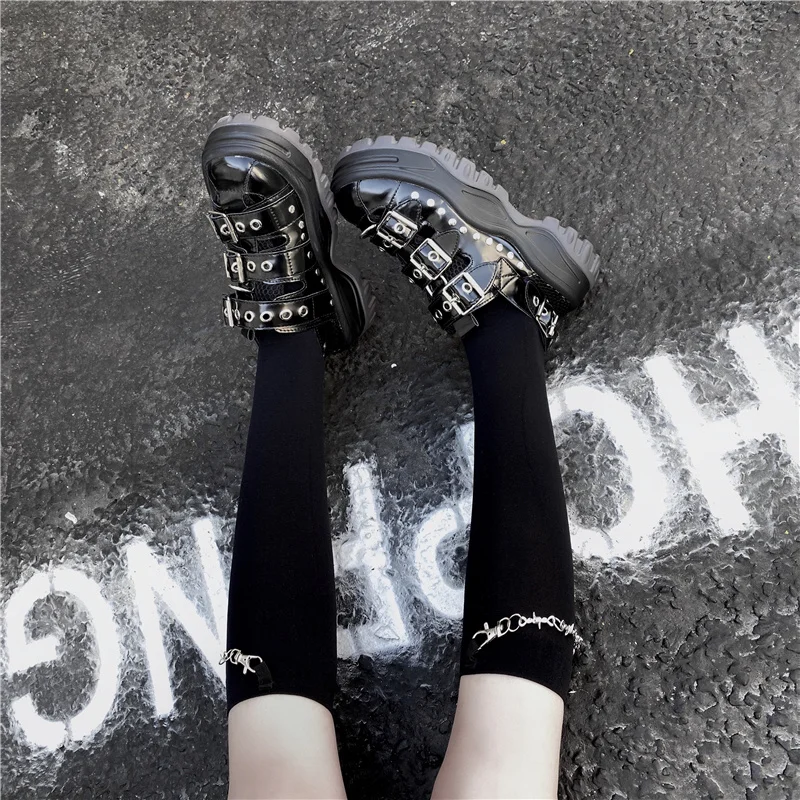 Y Demo Harajuku Thin Mid Calf Socks Women Casual Techwear Thorn Chains Sock