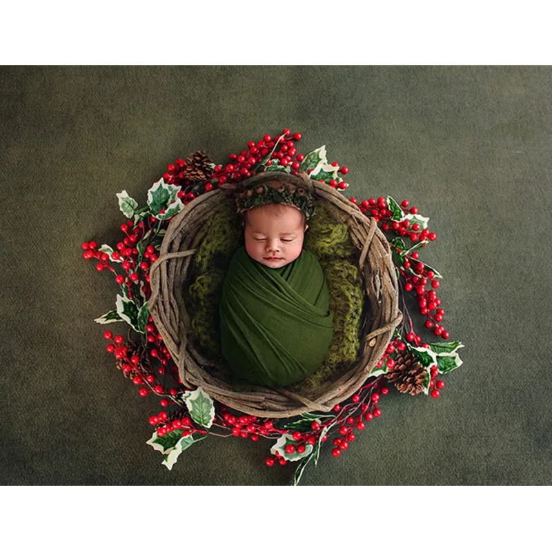 Newborn Photography Props Accessories Christmas Vine Berry Flower Rattan Basket Boy Girl Baby Photo Shoot Background Decoration