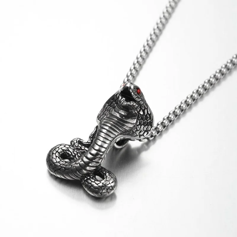 New Retro Cobra Shape Pendant Necklace Men's Necklace Fashion Metal Sliding Crystal Inlaid Pendant Accessories Party Jewelry