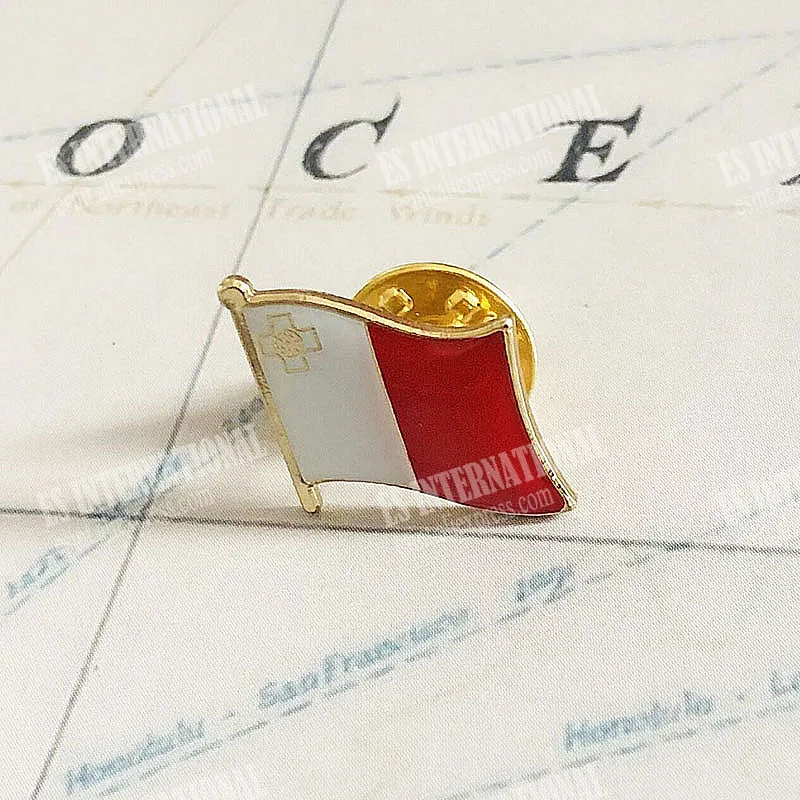Malta National Flag Crystal Epoxy Metal Enamel Badge Brooch  Collection Souvenir Gifts  Lapel Pins Accessories  Size1.6*1.9cm