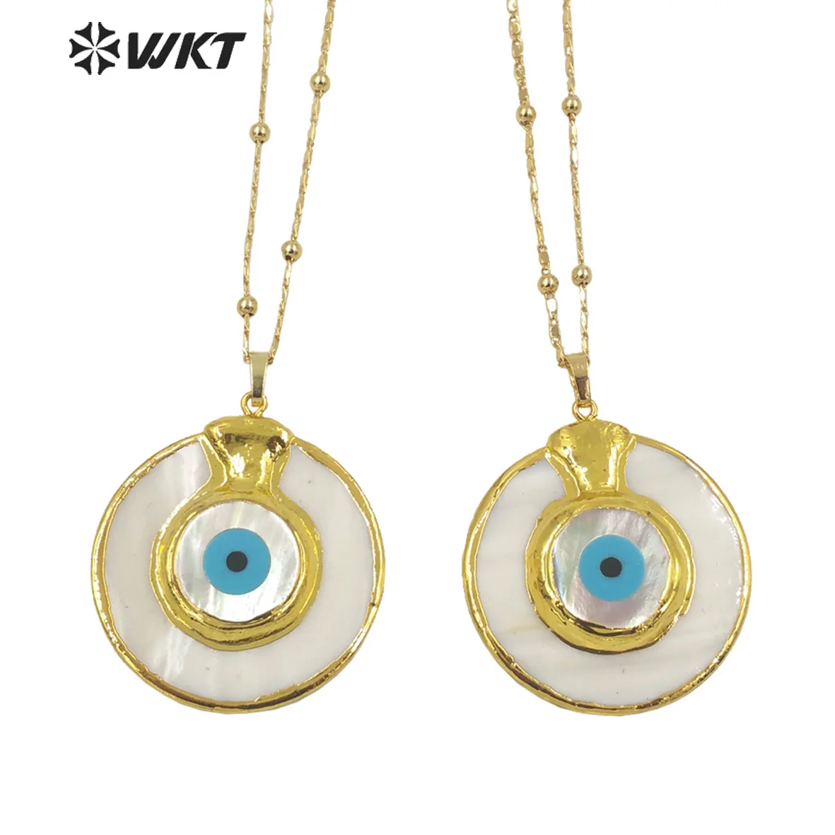 

WT-JN171 WKT Wholesale Gorgeous The Devil Eye Natural Shell Necklace Gold-Plated Circular Pendant Lady Jewelry Gift Birthday