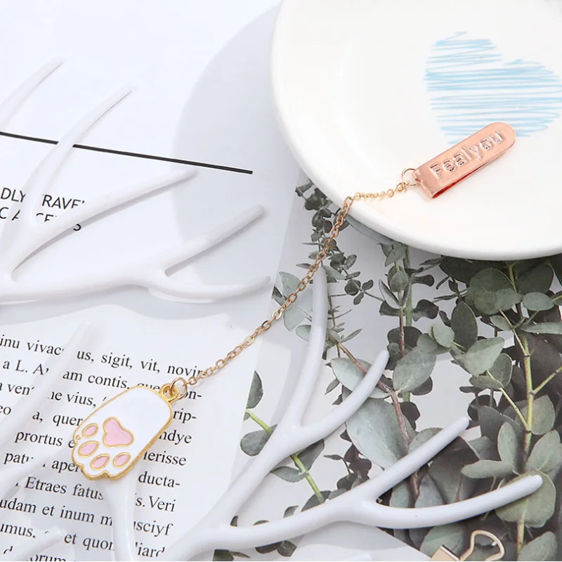 Metal Bookmarks White Rabbit Creative Classical exquisite Mini Metal Art Pattern Bookmark Page Folder Office School Supplies