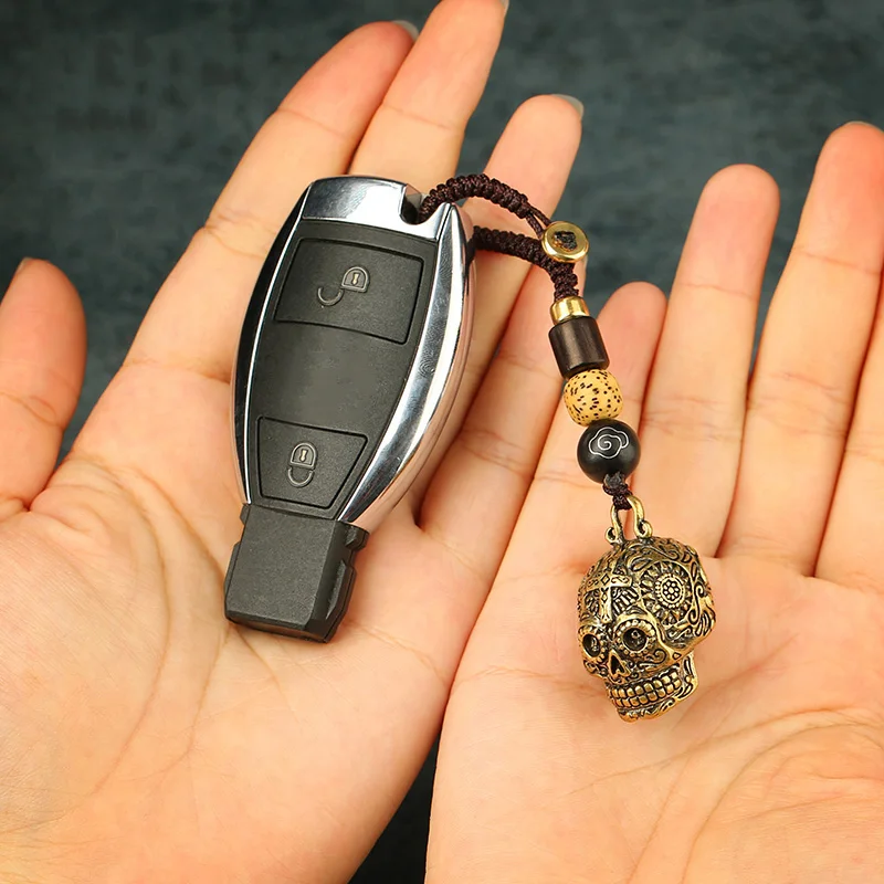 Brass Punk Skull Head Keychains Pendants Pure Copper Metal Skeleton Helmet Motorcycle Car Key Chain Rings Braied Rope Keyrings