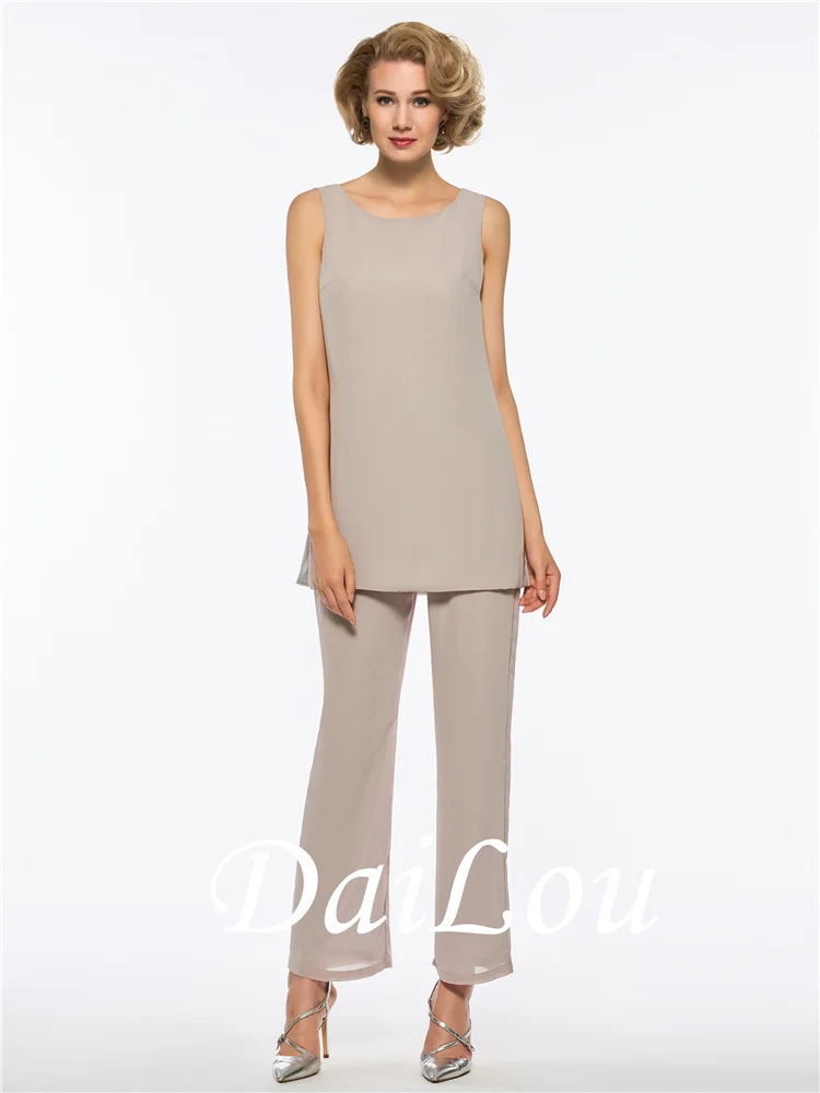 Pantsuit / Jumpsuit Mẹ Của Cô Dâu Đầm Plus Kích Thước Thanh Lịch Bateau Cổ Tầng Dài Phối Tay Voan 2022