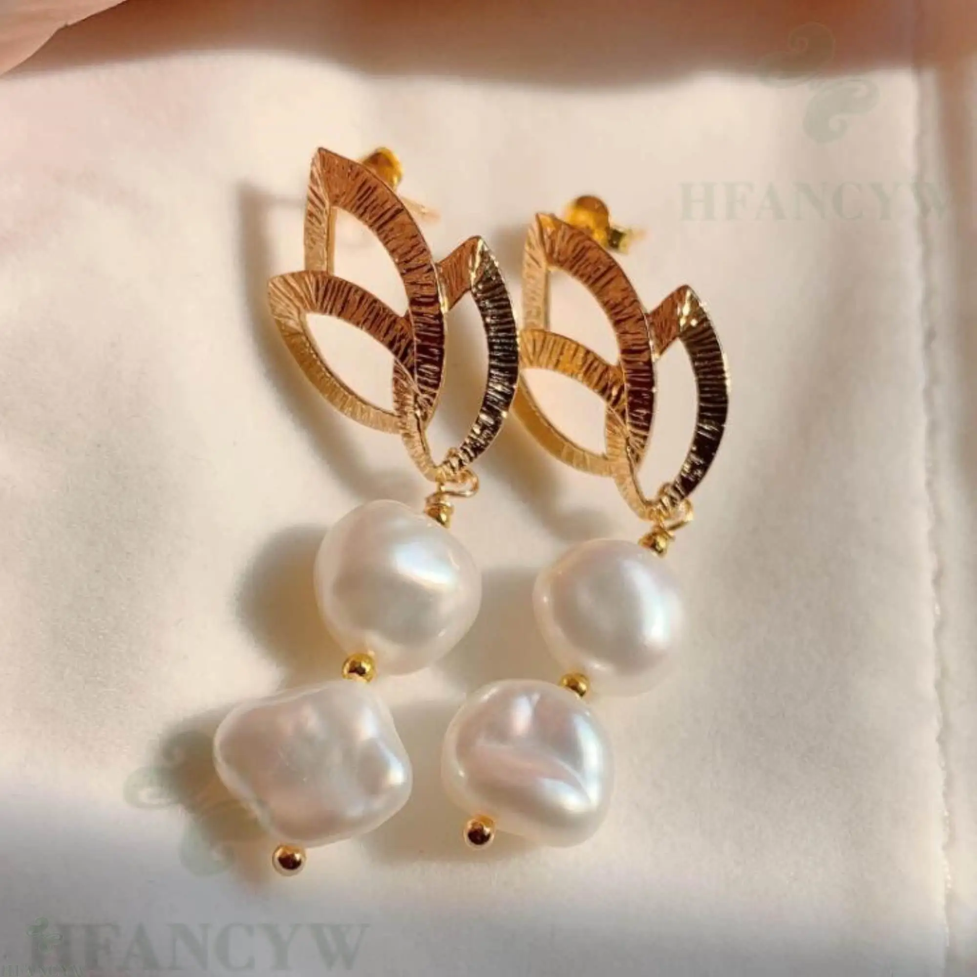 

White Baroque Pearl Earring 18k Ear Stud Aurora Irregular Cultured Gift Flawless Dangle AAA Luxury Mesmerizing