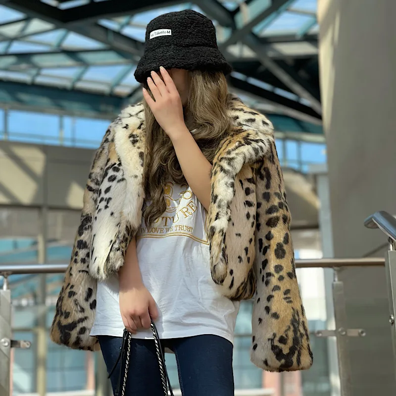 

2021 Winter Women Real Rex Rabbit Short Fur Coats Fashion Long Leopard Overcoat Simple Warm Ladies Outerwear Luxurious Street