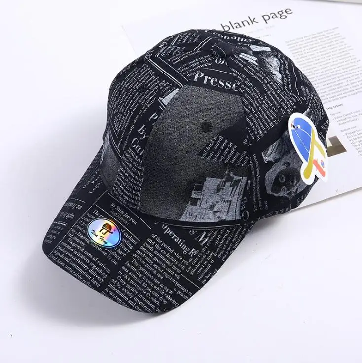 Fashion doodle newspaper baseball cap han letter graffiti printing baseball cap men women cotton casual sun hat hip hop sun caps