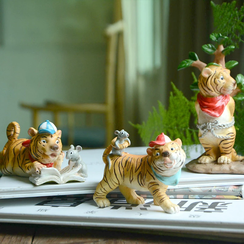 

Creative Mini Tiger Arts Crafts Resin Handmade Miniature Figurines Cartoon Fairy Garden Accessories Cute Tabletop Decoration